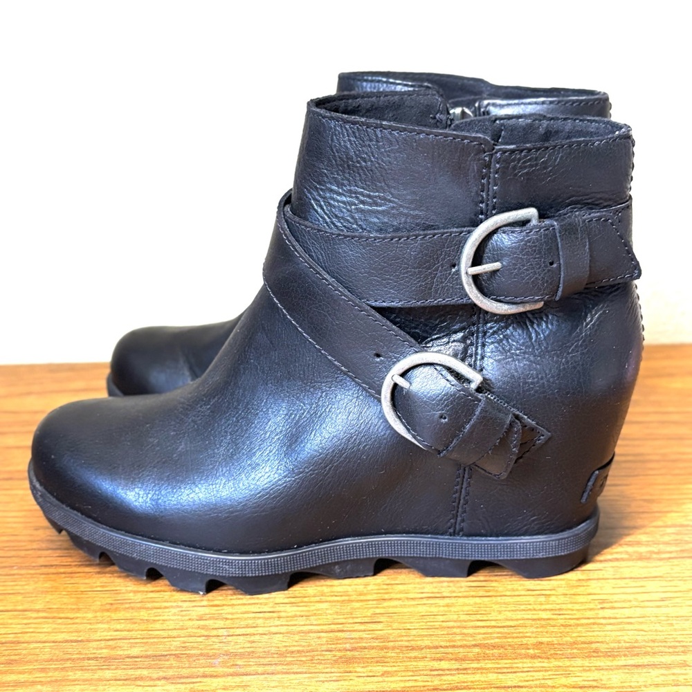 Sorel Women s Joan of Arctic Wedge II Buckle Boots
Rain - Waterproof Black Sz 9 - Picture 3 of 9